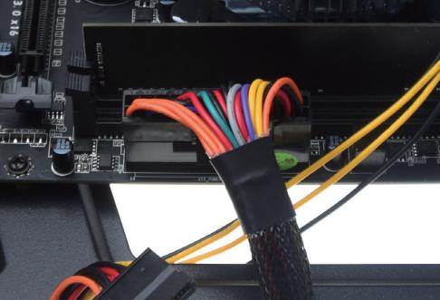 机箱内的各种线缆安装步骤