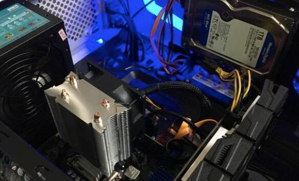 电脑CPU选用带集显的还是不带集显的好