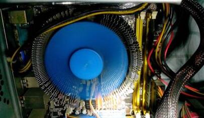 电脑总是在开机时无限重启是怎么回事