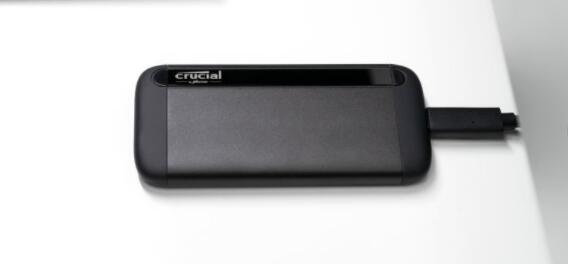 Critical推出x8便携式固态硬盘