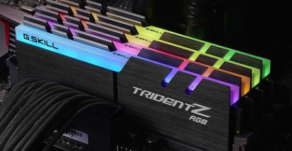 电脑主机内存条为什么要隔行插