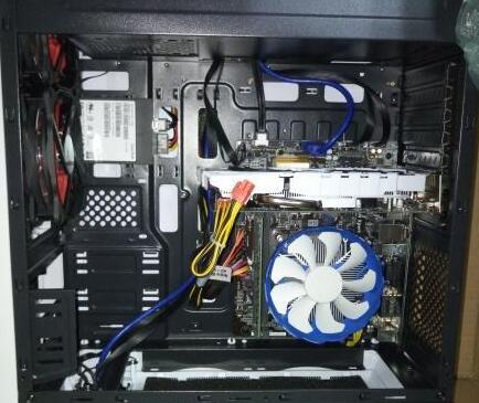 把一台电脑上的cpu和主板还有内存换到另一台要怎么操作