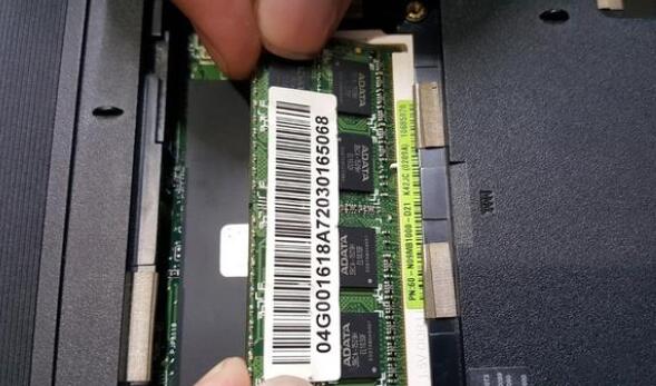 笔记本可以开机但是进不了系统怎么办