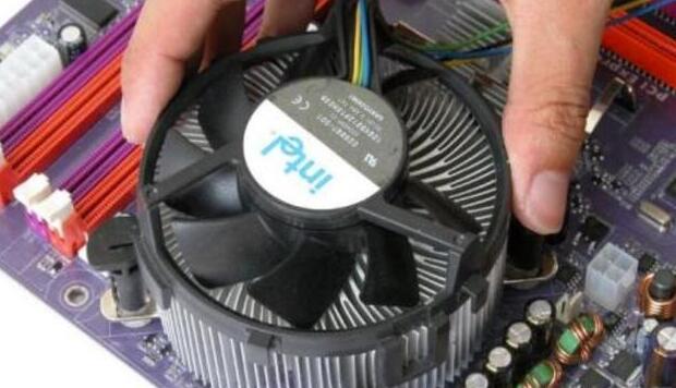 不要CPU散热器光靠机箱散热扇可以吗？