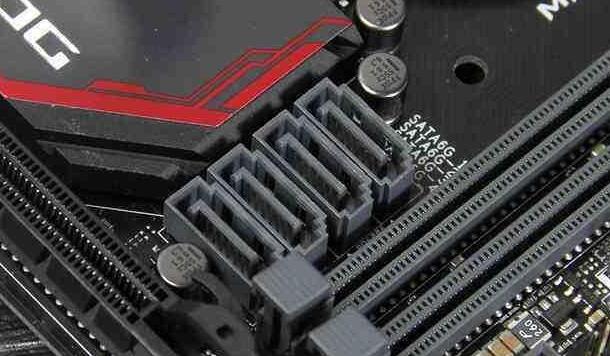 一台电脑能接三个品牌的固态硬盘吗？