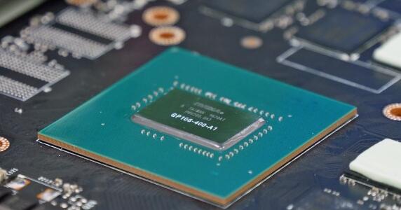 R7 3800XT和R5 5600X哪个好？