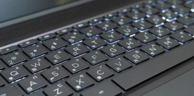 为什么电脑键盘不普及带背光功能？