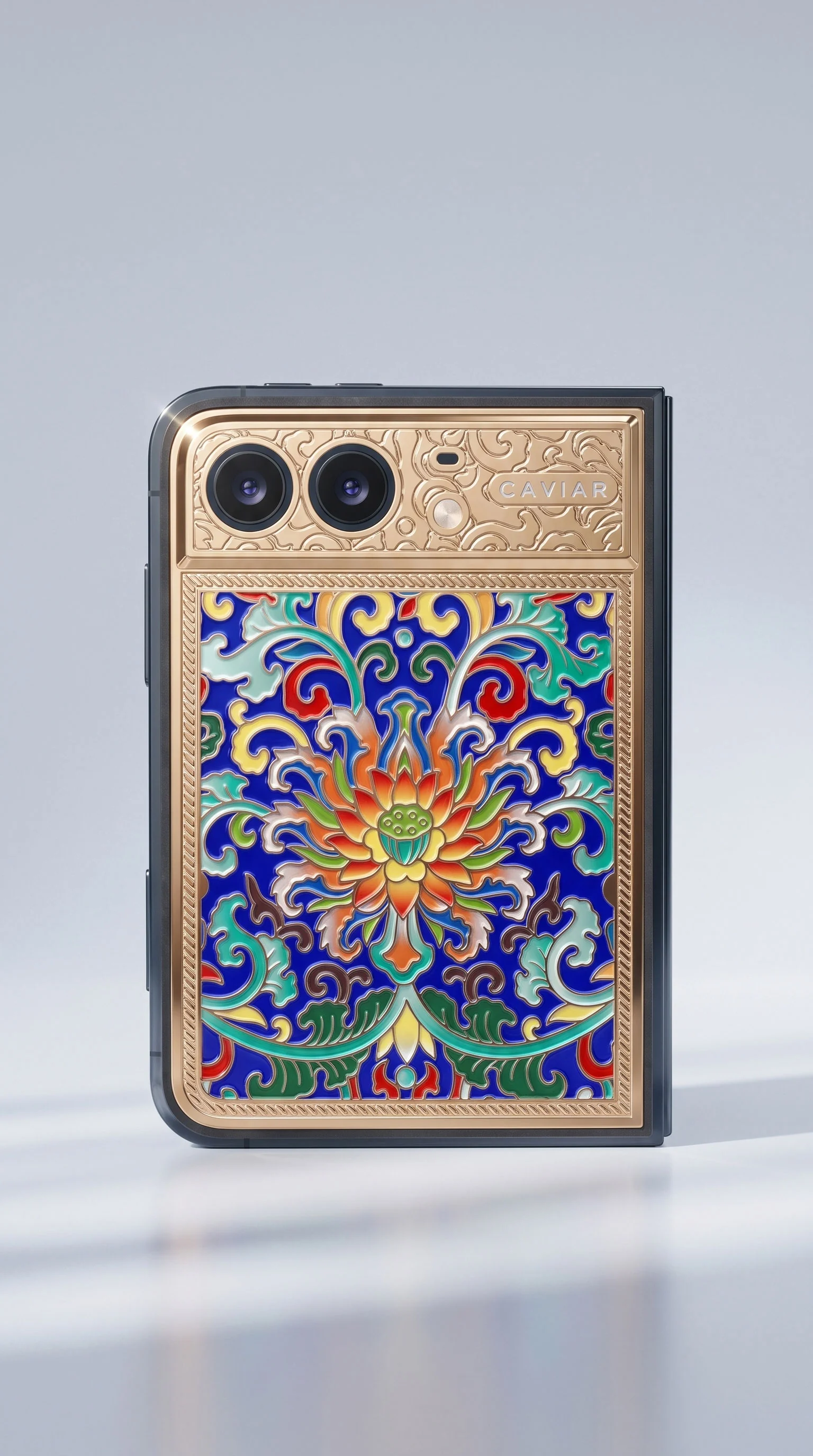 Caviar景泰蓝版iPhone Duo 18K金框掐丝珐琅 53.7万元